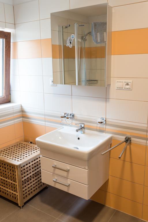 Apartmany Na Namesti Boží Dar Εξωτερικό φωτογραφία